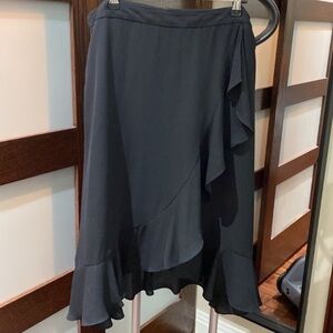 💕Host Pick💕 Banana Republic Asymmetrical Black cascading ruffle skirt